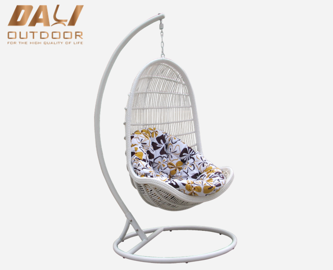 Sedia a dondolo da esterno portatile in rattan per interni Egg Design
